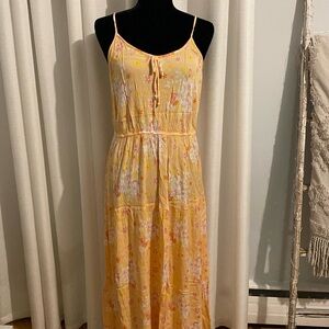 NWOT💕 Vibrant Maxi Dress